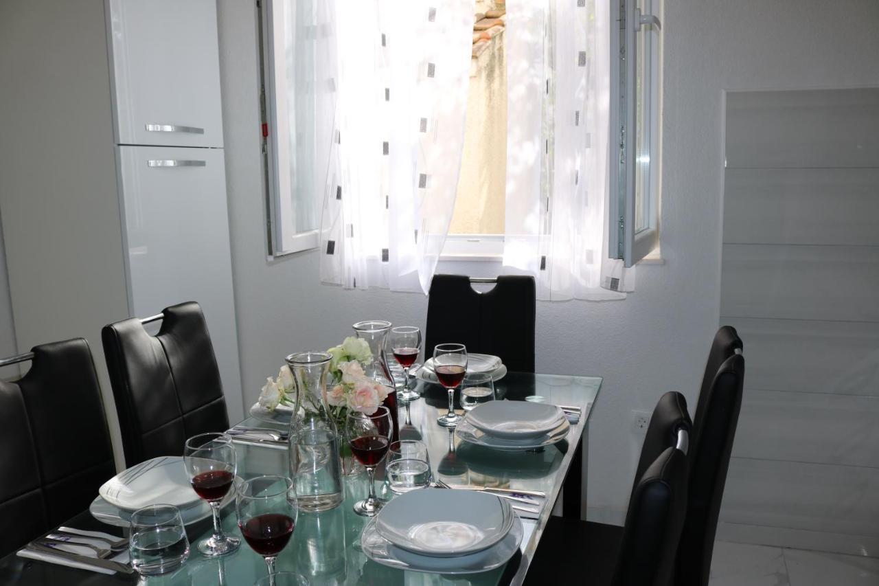 Ilma Apartment โตรกีร์ ภายนอก รูปภาพ